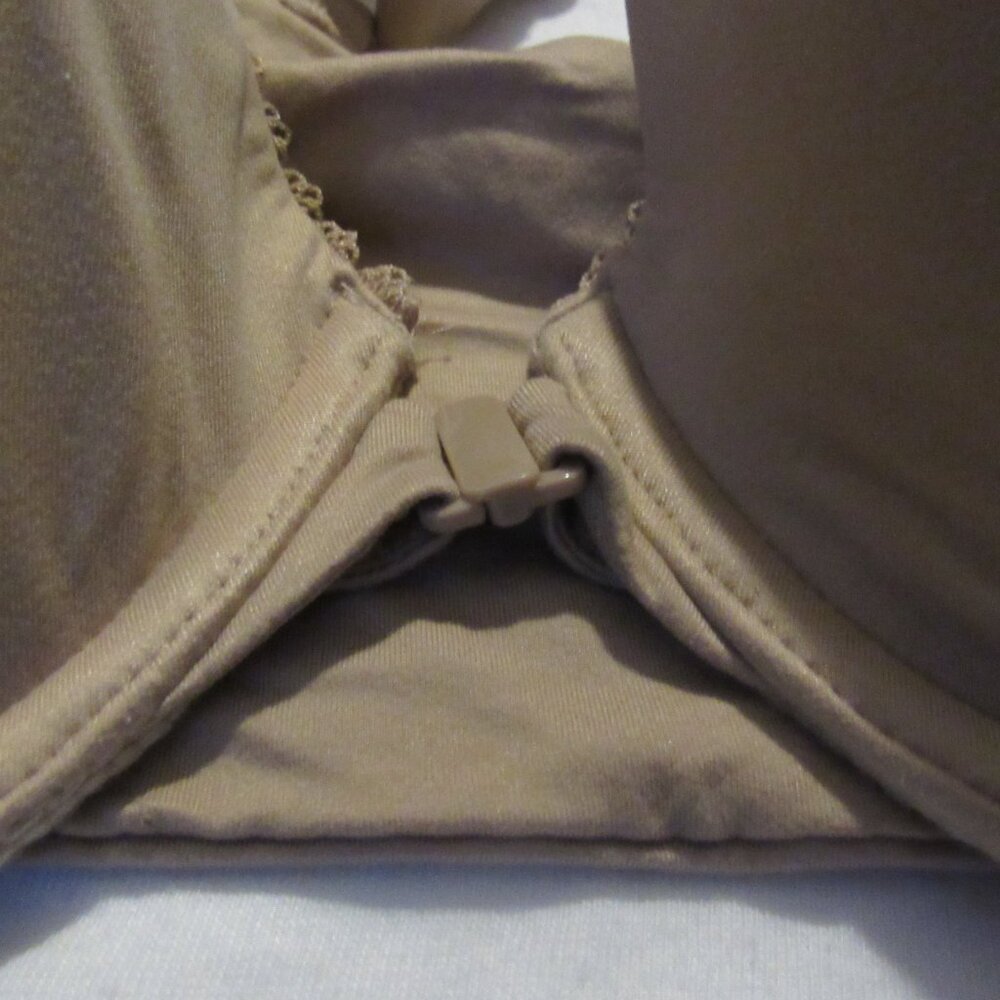 Victoria's Secret Body By Victoria Racerback Demi Tan Bra 36D USED - Picture 3 of 6